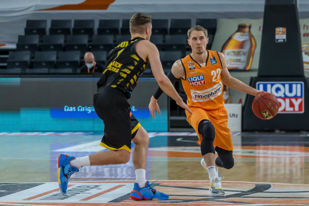 捧起法甲冠 捧起法甲冠