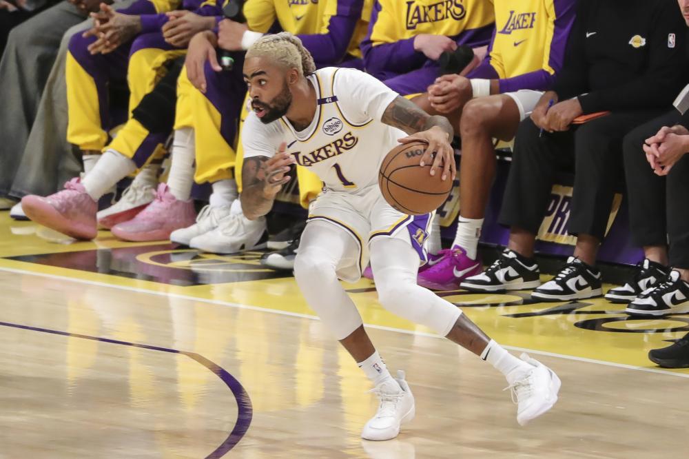 员的缺席 员的缺席