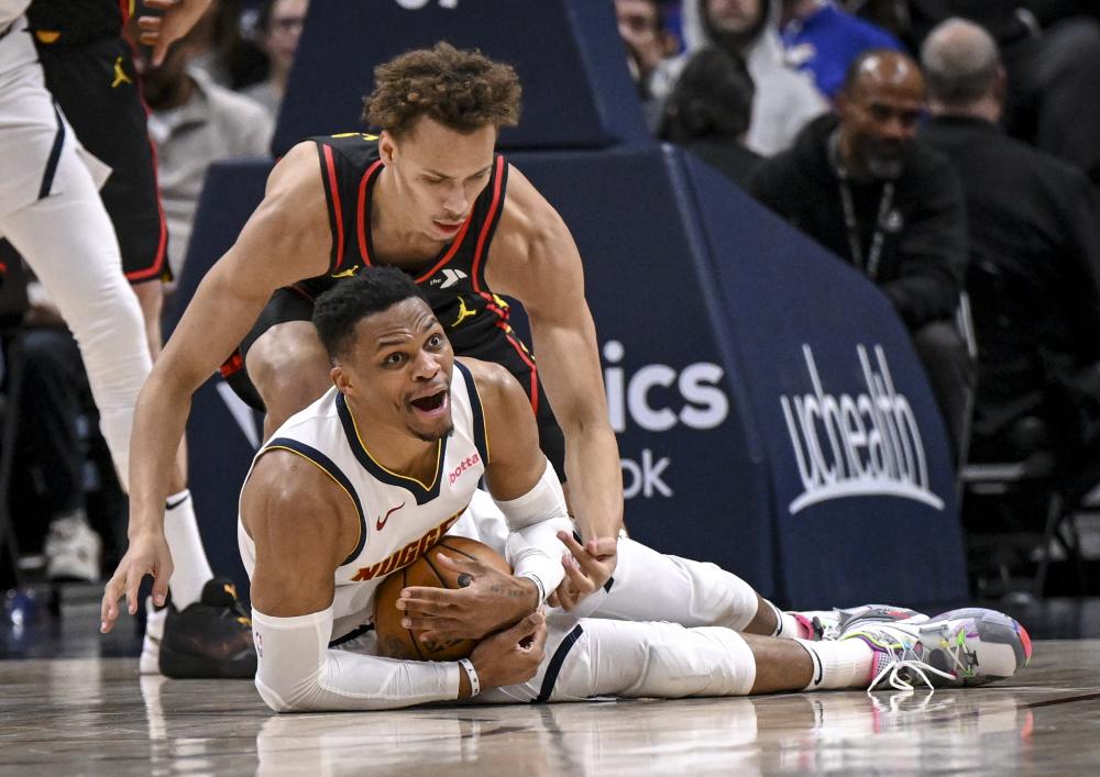 激烈讨论 激烈讨论